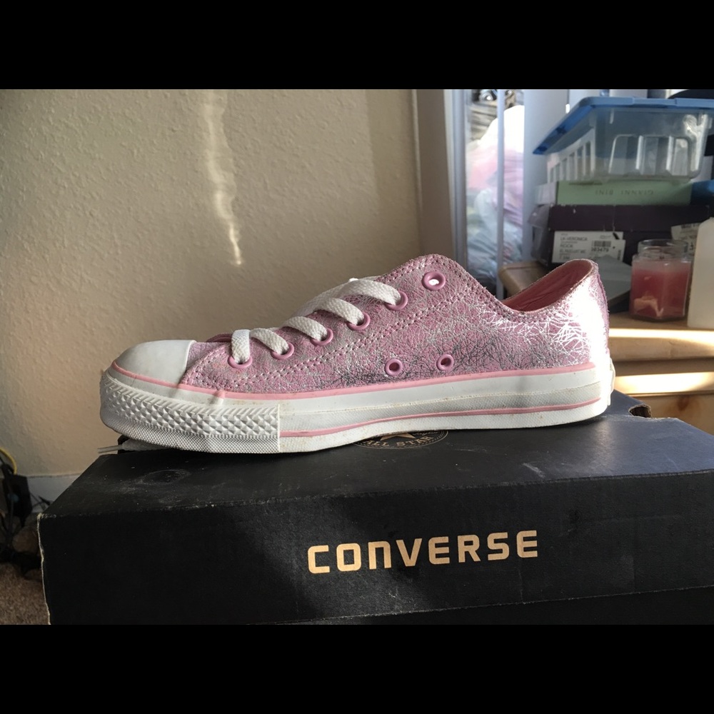 Converse leather pink metallic sneakers